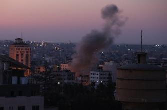 اشرف ابو عمرة يتحدث للشمس عن القصف الذي استهدف موقعًا في غزة، وقرار تقليص مساحة الصيد