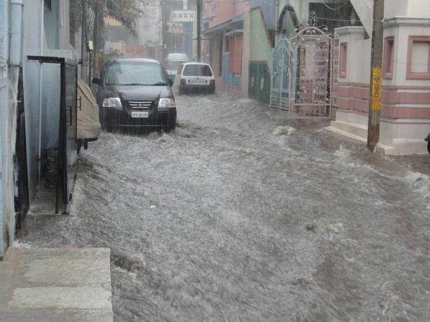 شفاعمرو: مياه الامطار تغمر أحد البيوت في وادي الصقيع