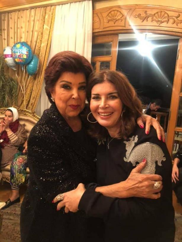 الممثلة المصرية ميرفت امين تحتفل بعيد ميلادها الـ 73