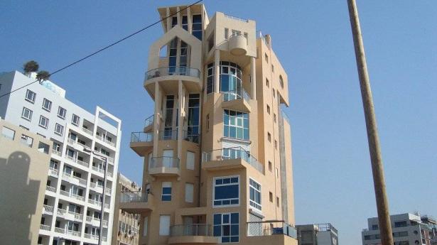 هل عالجت وزارة الإسكان ضائقة السكن وإشكالية التخطيط في المجتمع العربي وكيف؟