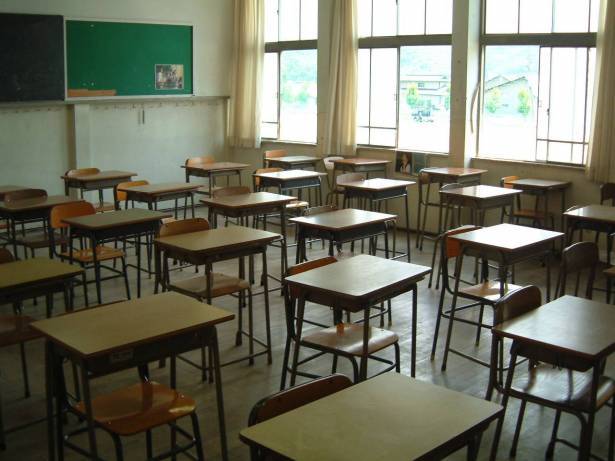 رهط: اضراب مفتوح في مدرسة الشيخ خميس بسبب عدم تنفيذ البلدية لوعودها