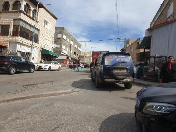 سائق شاحنة في كابول يتعرض للسطو والسرقة من قبل ملثمين