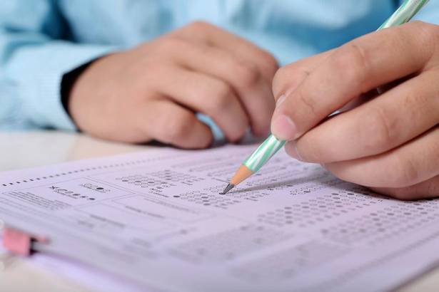 الكشف عن معطيات تتعلّق بنتائج امتحانات  (البجروت) للمواد الالزامية والتّخصّصات لعام 2018