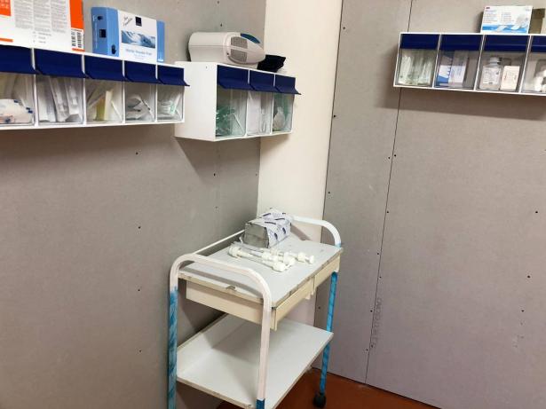 طاقم الطوارئ الطبي في اكسال: معالجة أهل البلد مجانا للحالات غير الكورونا لتجنب الذهاب للمستشفيات
