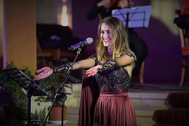 نزرع الأمل في ظل الأزمات: أغنية جديدة لماريا جبران بعنوان 