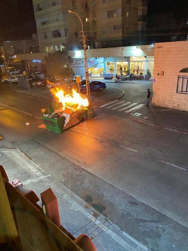 نشطاء