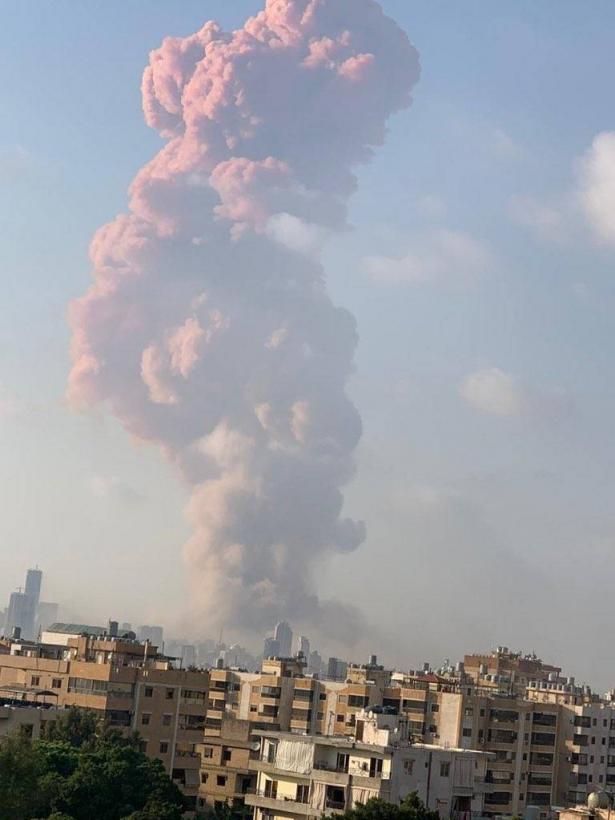 مصادر لبنانية: الانفجار ناجم عن انفجار مستودع يحتوي على 2700 طن من نترات الأمونيوم