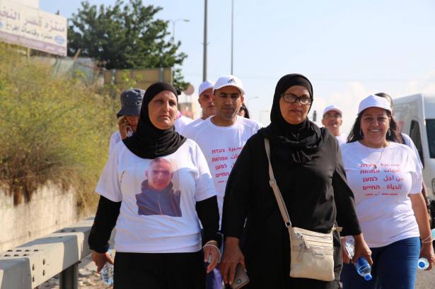 لليوم الثاني: انطلاق مسيرة أمهات من أجل الحياة وضد الجريمة والعنف من مفرق اللجون مرورا بمصمص وأم الفحم