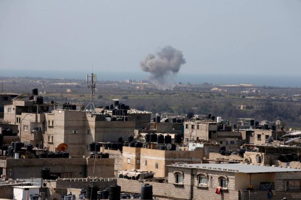 الطائرات الاسرائيلية تقصف موقعا في شمال قطاع غزة