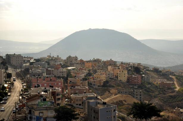 wikipedia - عين ماهل