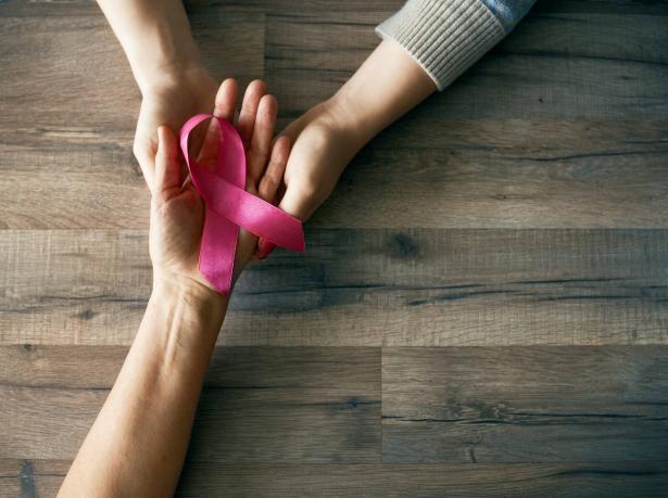 في شهر التوعية بسرطان الثدي: ألفت فلش شرارة تتحدث عن تجربتها مع المرض.