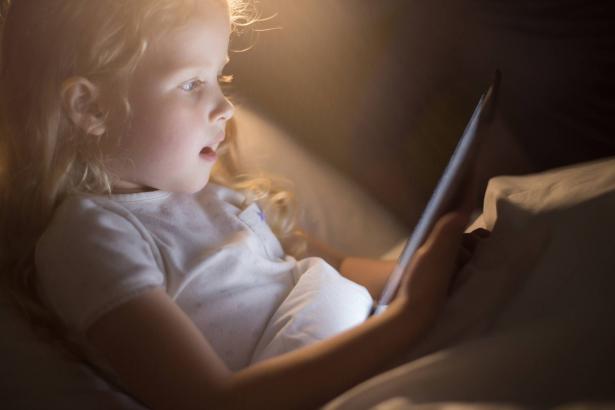 تشوه القدوة السليمة عند الاطفال بسبب التكنولوجيا