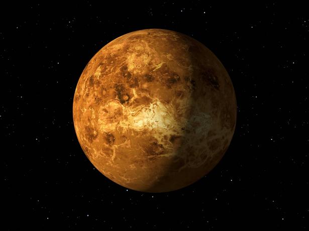 اكتشاف الماء على القمر اختراق علمي جديد ولكن لن نسكن القمر