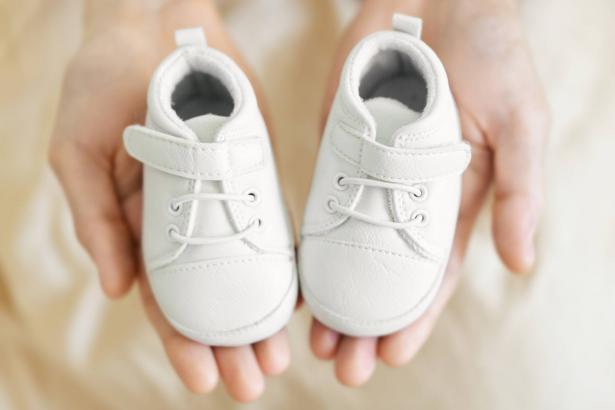 حذاء الطفل الأول: مميزات وصفات من المفضل اخذها بالحسبان عند اختيار حذاء الأطفال