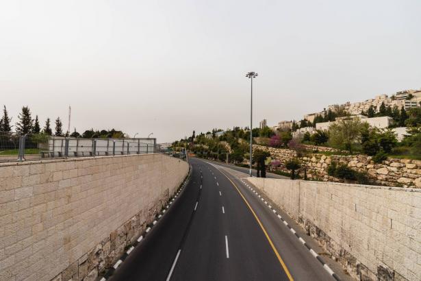 الإغلاق لأسبوعين لخفض انتشار كورونا في المجتمع