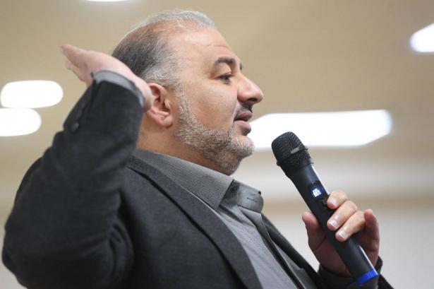 د. منصور عباس: صُدمنا مما حصل بالأمس وأطالب الجبهة والتجمع بالإعتذار