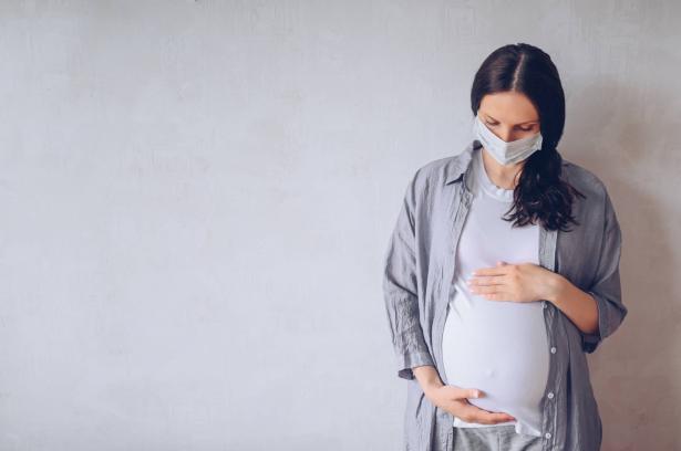 ارتفاع عدد الإصابات بين الحوامل والوالدات الجدد بالطفرة البريطانية لفيروس الكورونا