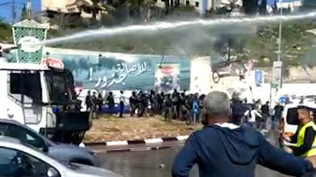 ام الفحم: إصابات واعتقالات في مظاهرة ضد تقاعس الشرطة