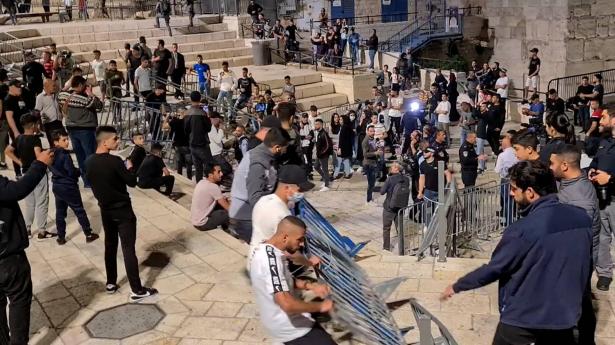 بعد ازالة الحواجر في باب العامود: حاتم عبد القادر مسؤول ملف القدس يتحدث للشمس