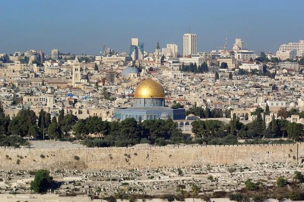 ما هي الاجواء في القدس عشية الفصح للطوائف الشرقية؟د حنا عيسى يتحدث للشمس
