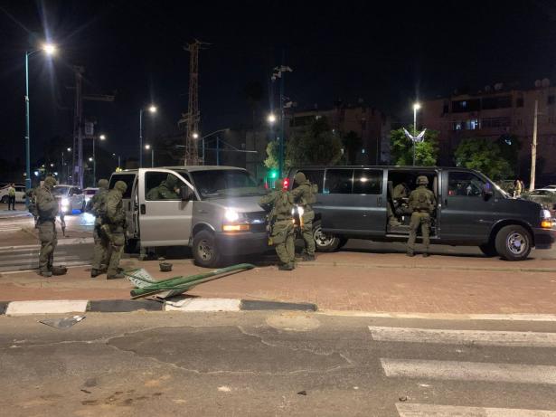 بعد الاشتباكات العنيفة في اللد ليلة امس اعلن رئيس البلدية يائير رفيفو اللد مدينة طوارئ