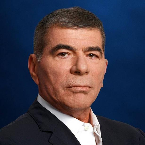 وزير الخارجية الاسرائيلي أشكنازي يصل القاهرة