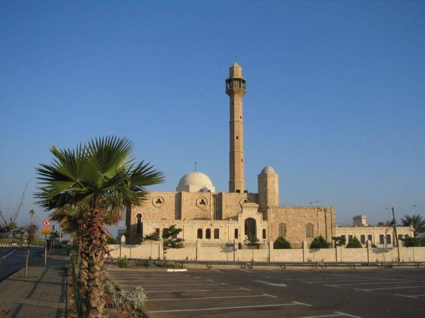 الاعتداء على مسجد حسن بيك في يافا