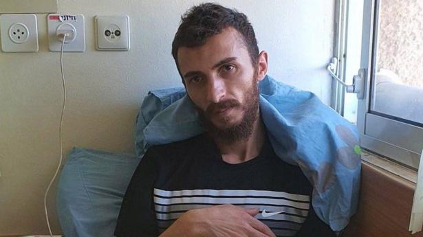 المحرر الغضنفر أبو عطوان يصل المستشفى الإستشاري في رام الله