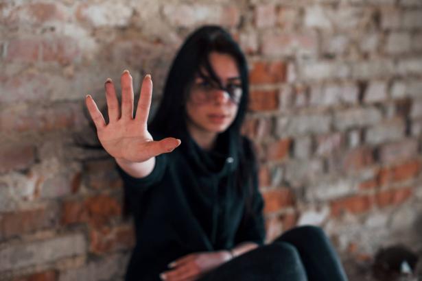 تقرير جديد: رصد 128 مليون فقط من أصل 300 مليون لتطبيق الخطة الوطنية لمعالجة العنف الأسري