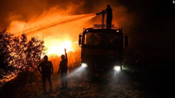 الحرائق مستمرّة: تخوف من احتراق محطة للطاقة بتركيا