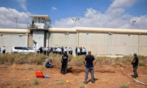 اليوم: التحقيق مع عدد من عناصر مصلحة السجون الاسرائيلية في قضية فرار السجناء الفلسطينيين الستة