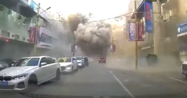 بالفيديو: انفجار ضخم بمطعم يخلّف دمارا مرعبا ويتسبب في مقتل وإصابة العشرات