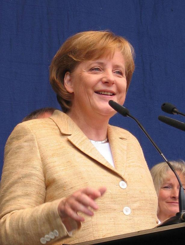 ميركل في إسرائيل بآخر زيارة رسمية - بروفيسور موشي تسيميرمان المؤرخ والخبير في الشؤون الالمانية يتحدث للشمس