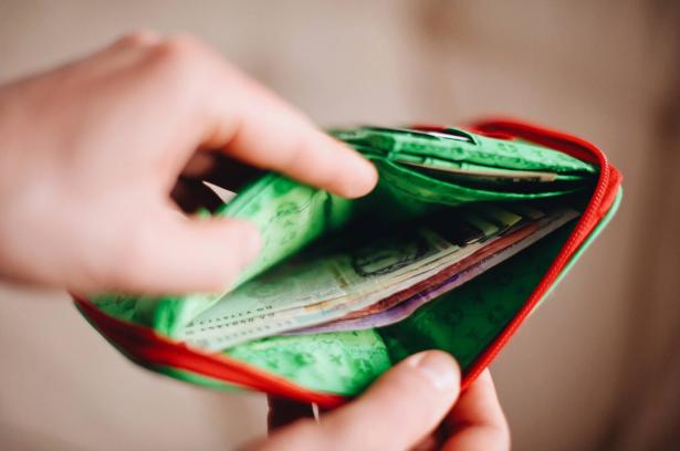 المال العام يذهب على محاكم لقضايا صغيره جدًا من الممكن أن تنتهي بالشرطة