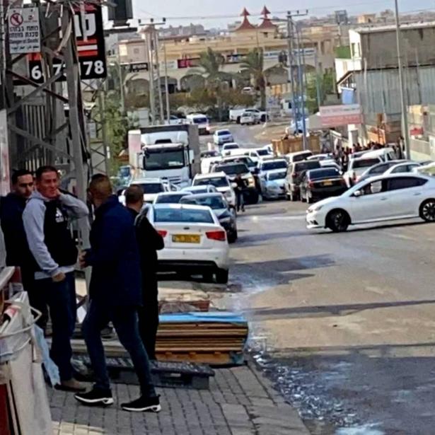 رهط: اصابة شاب جراء تعرضه لاطلاق نار في المنطقة الصناعية