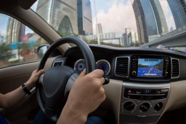 حوار حول تجارة السيارات الجديدة مع وكالة 