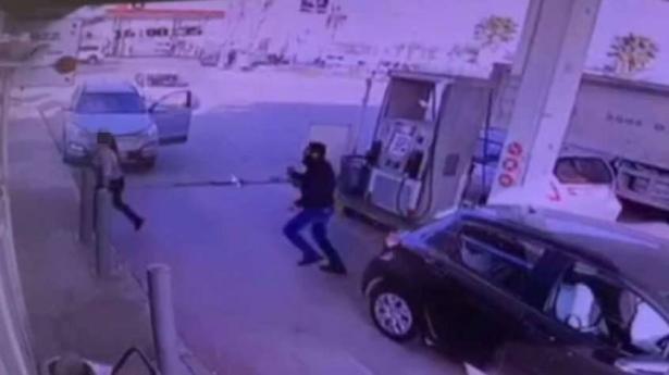 الشرطة تعتقل شقيقي منفذ عملية بئر السبع: رأوه يغادر المنزل ومعه سكين