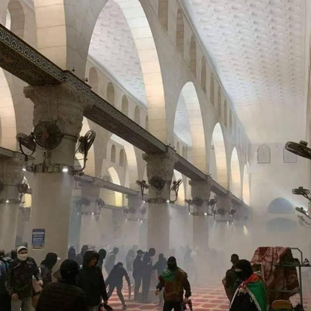 رئيس الموساد السابق داني ياتوم لإذاعة الشمس : يجب العمل فورا على حل الازمة في القدس  ولقاء العاهل الاردني.
