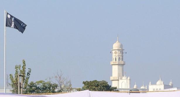 أمير الجماعة الاسلامية الأحمديّة في حوار للشمس