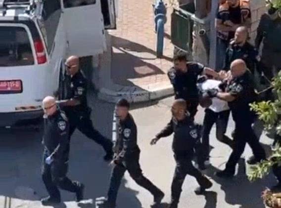 إتهام شاب من باقة الغربية بطعن خطيبته بسبب جدال على دين للبنك..