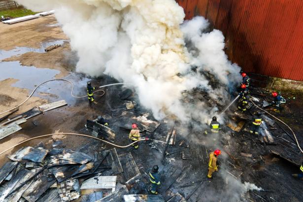 نشوب حريق في مكتبة بجراند كنيون في بئر السبع دون وقوع اصابات