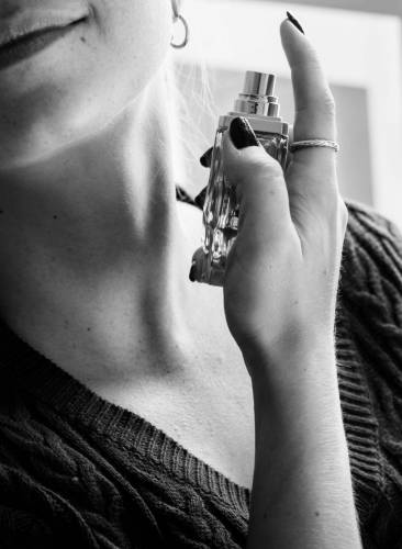 نصائح تجعل العطر يدوم فترة أطول!
