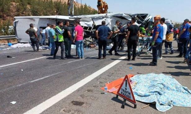 مقتل 32 شخصا في حادثي طرق بتركيا