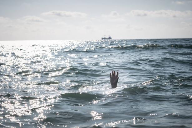 مصرع رجل غرقا في شاطئ في كريات يام