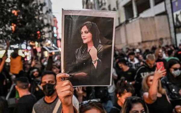 الاحتجاجات الايرانية: قتلى، جرحي وتضييق اعلامي