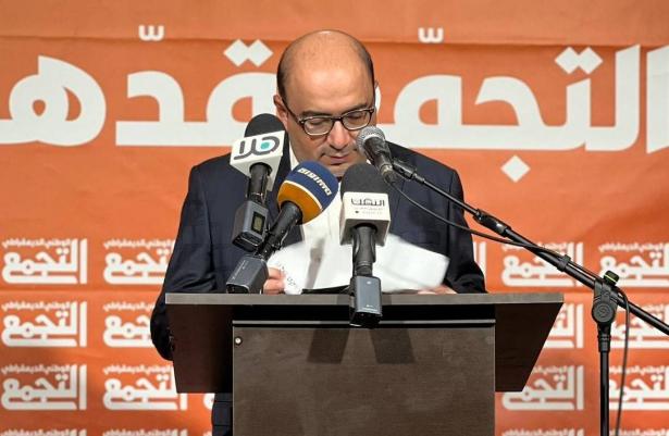 صورة متداولة على مواقع التواصل الإجتماعي للنائب سامي أبو شحادة 