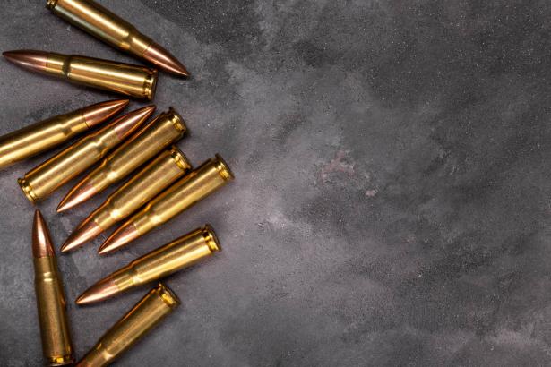 إطلاق نار باتجاه شاب (24 عامًا) في كفر قاسم وجراحه متوسطة