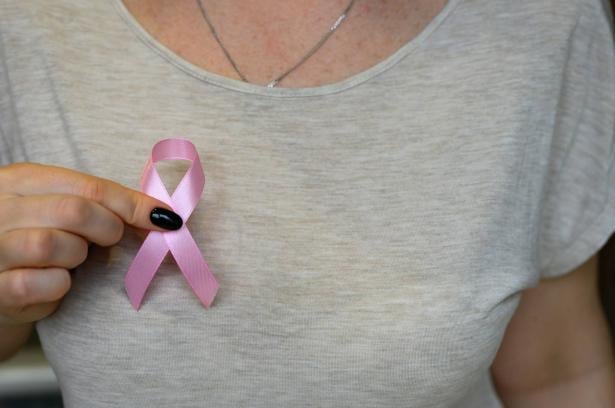هل يوجد دور للعلاج الطبيعي والعلاج بالأعشاب لسرطان الثدي ؟