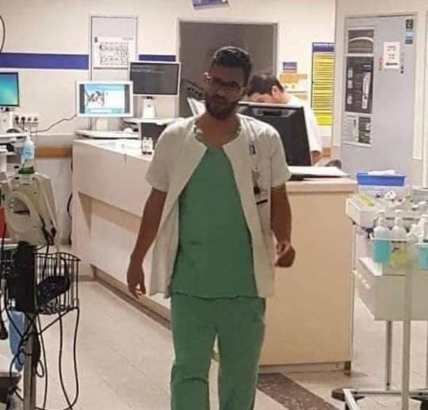 هداسا يوقف الجرّاح الفحماوي أحمد محاجنة عن العمل بحجة تقديم حلوى لطفل فلسطيني