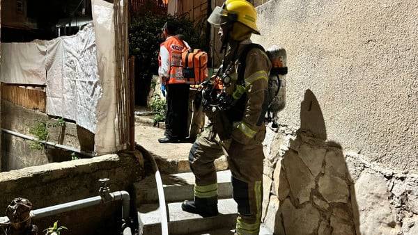 تخليص عالقين وإصابة آخرين جراء حريق ببناء سكنية في حيفا